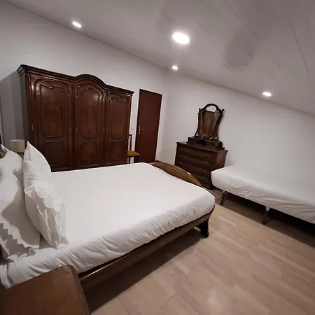 Vivenda Do Américo Juncal (Leiria)